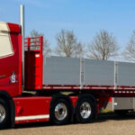 VOLVO FH5 Sleeper Cab 6x2 avec remorque à briques 3 essieux