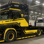 SCANIA T5 Topline 4x2 avec remorque porte-camions 3 essieux
