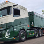 VOLVO FH Aero Sleeper Cab 6x2 avec benne 3 essieux