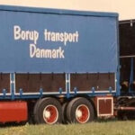 VOLVO F16 Globetrotter 6x2 combiné porteur et remorque bachée