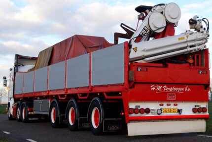 SCANIA Serie 4 6x2 avec remorque plateau à pierres 3 essieux – Image 3