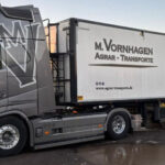 VOLVO FH5 Globetrotter 4x2 avec remorque vrac à tapis 3 essieux
