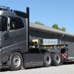 VOLVO FH5 Sleeper Cab 6x4 avec remorque porte-engins 3 essieux