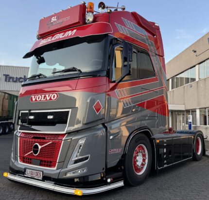 VOLVO FH Aero Globetrotter 4x2 avec remorque porte-containers et container citerne 20 pieds – Image 5