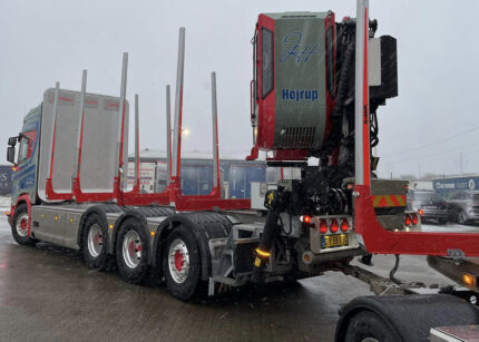SCANIA R Highline 8x4 combiné porteur et remorque forestière – Image 4