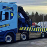 SCANIA R Highline 8x2 porteur plateau avec grue  PALFINGER