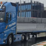VOLVO FH Aero Globetrotter XL 6x2 avec remorque plateau 3 essieux