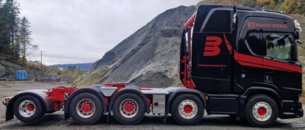 SCANIA R Highline 8x4 avec remorque porte-engins 2+4 essieux – Image 3