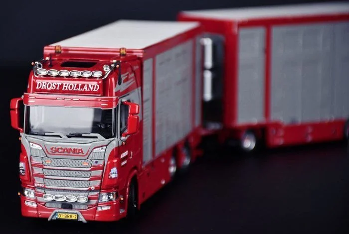 IMC MODELS - Camion solo Jesper Tiedemann - SCANIA S-Series 6x4 - 1/50